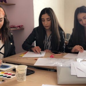 👩🏻‍🎨 Գրեթե մեկ տարի արդեն սովորած «Բուժական կոսմետոլոգիա» մասնագիտության ուսանողները նկարչության ժամին։