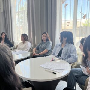 Այս անգամ մեր ապագա մենեջերները դերային խաղի միջոցով կիրառեցին քոլեջում ստացած իրենց հմտությունները