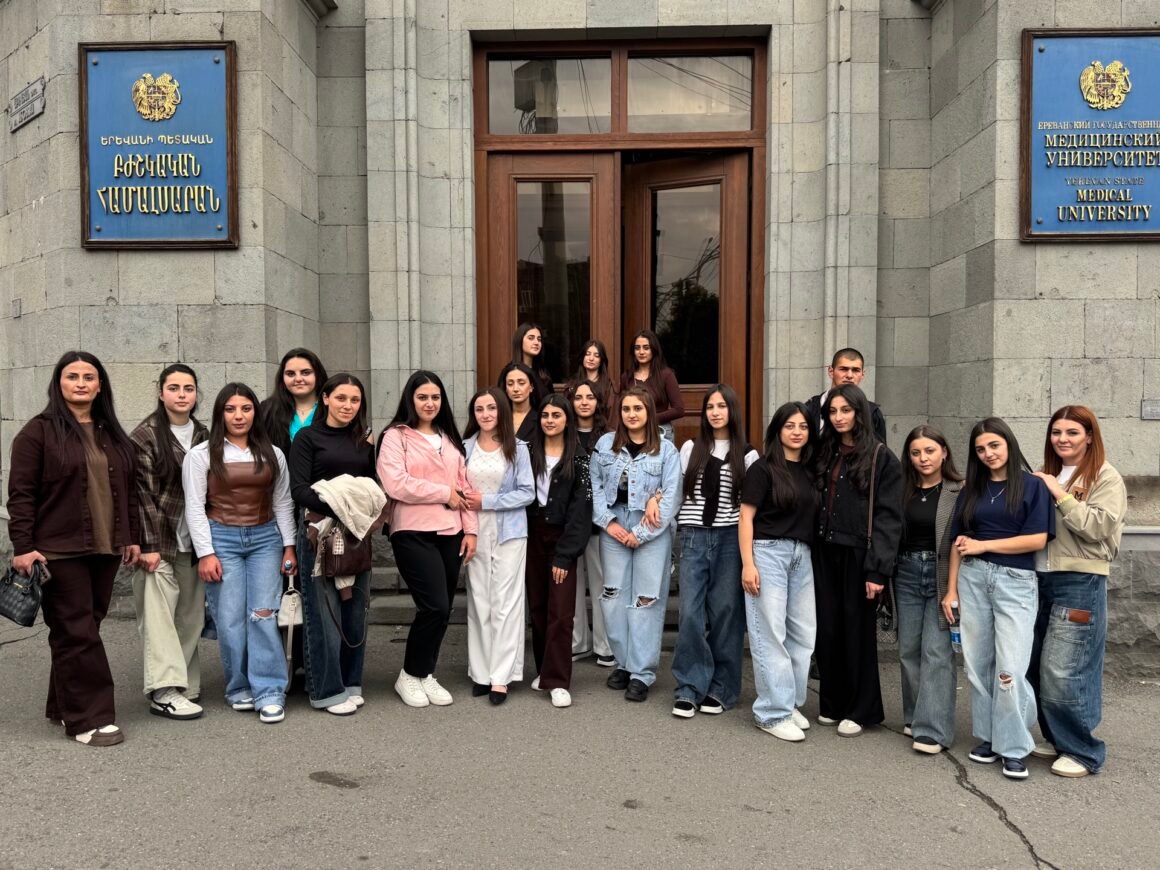 Մեր ուսանողների հերթական ուսումնական այցը միավորեց բժշկության պատմությունը, անատոմիան և կենսաբանությունը